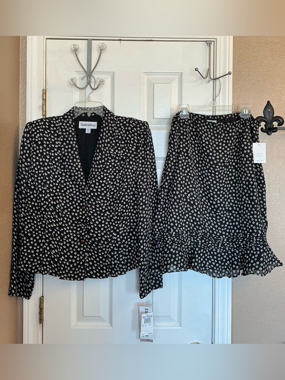 Danny & Nicole black patterned long sleeve blazer & ruffle hem skirt size12P NWT - Picture 2 of 9